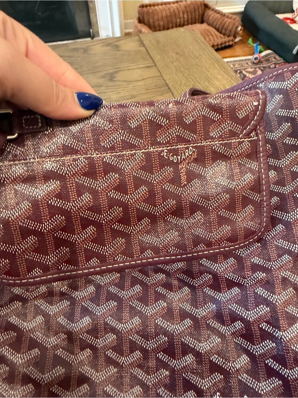 Goyard Monogram Pattern Burgundy Tote with Gold Stripe - Picture 5 of 7
